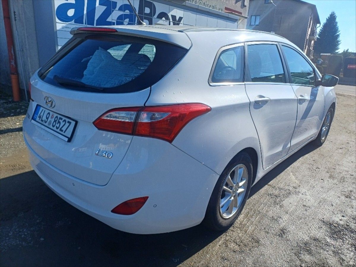 Hyundai i30, 1,6 CRDi - fotka 4