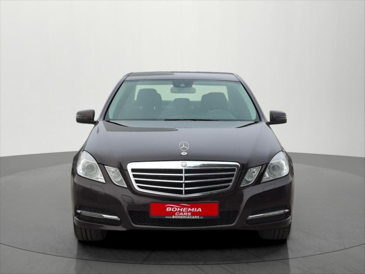 Mercedes-Benz Třídy E, 3,0 350 CDi 4Matic ČR kůže AUT - fotka 2