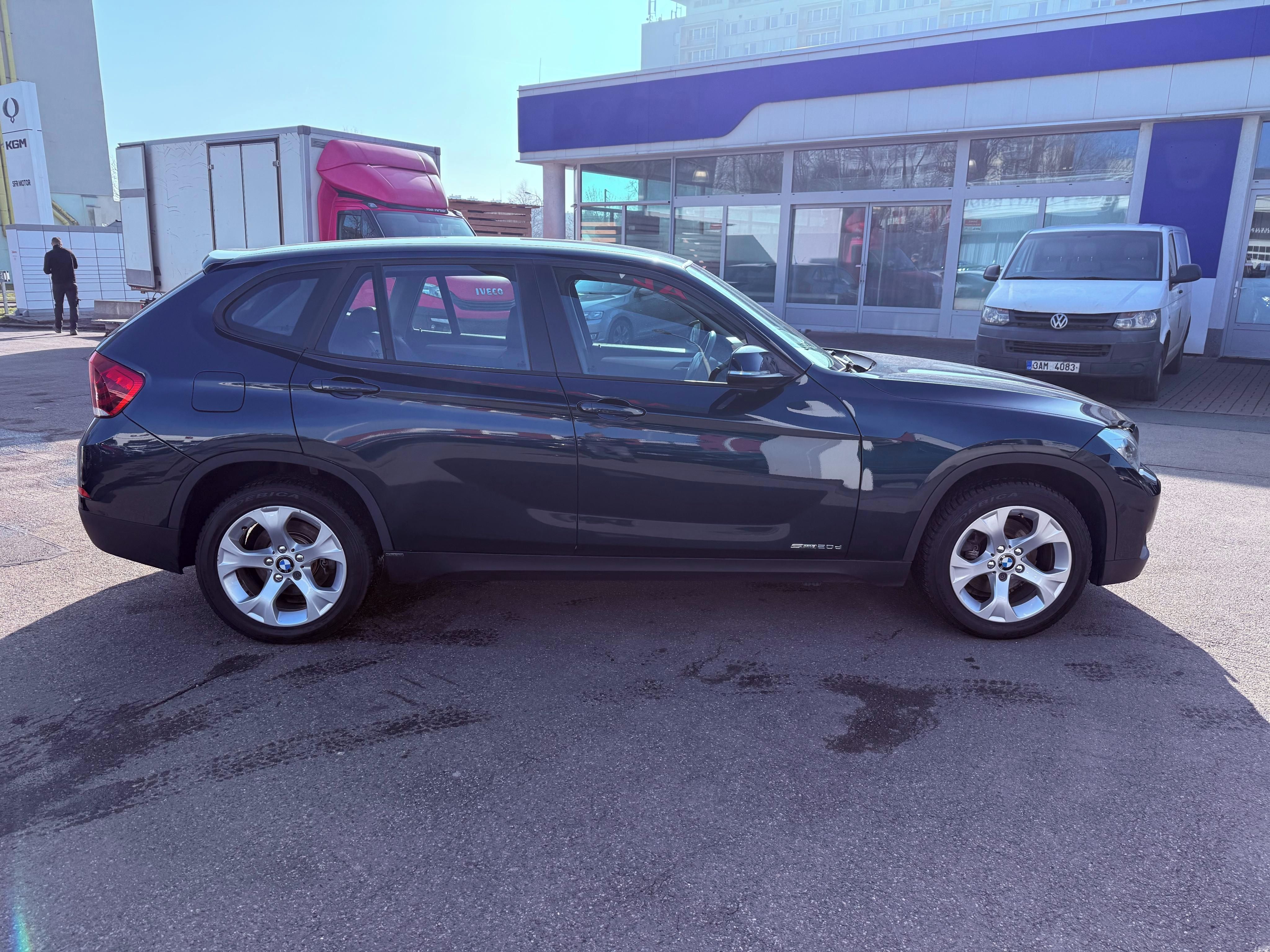 BMW X1, 20D SDRIVE 135kW - fotka 5