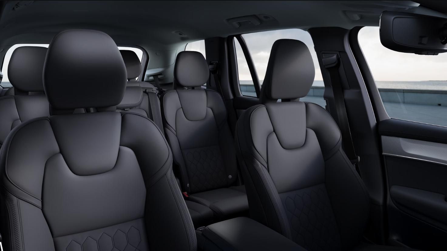 Volvo XC90, B5 AWD CORE 7míst AUT - fotka 6