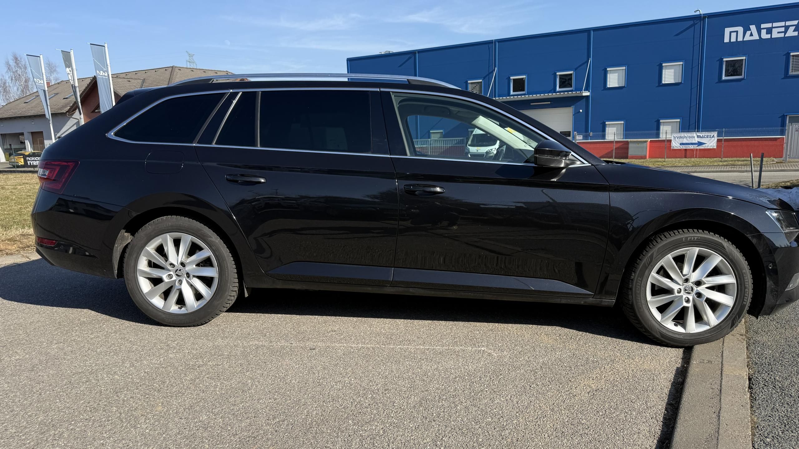 Škoda Superb, 2.0TDI 110KW MANUAL 4X4 - fotka 5