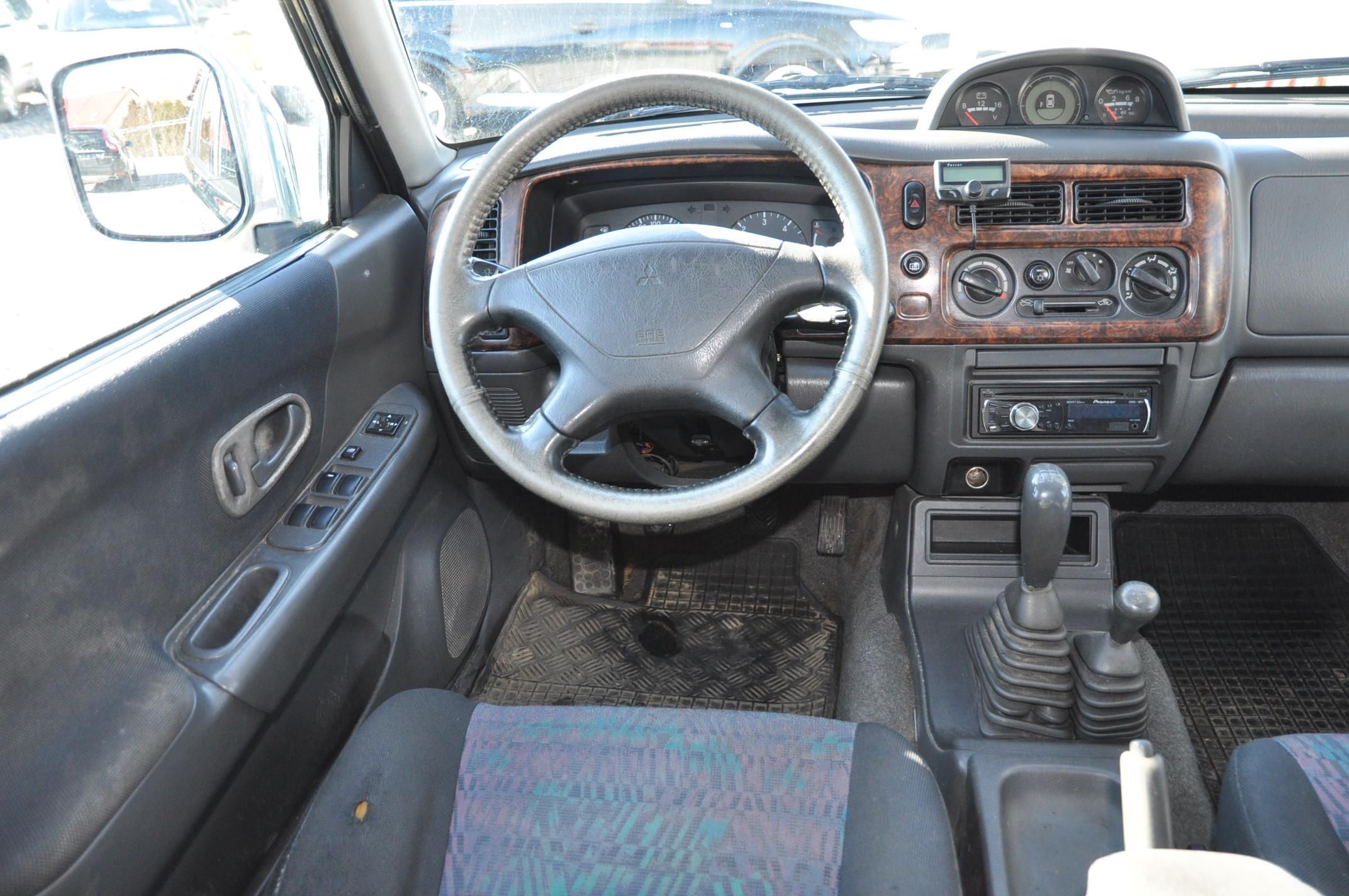 Mitsubishi Pajero Sport, 2.5Di 73kW 4x4 - fotka 5