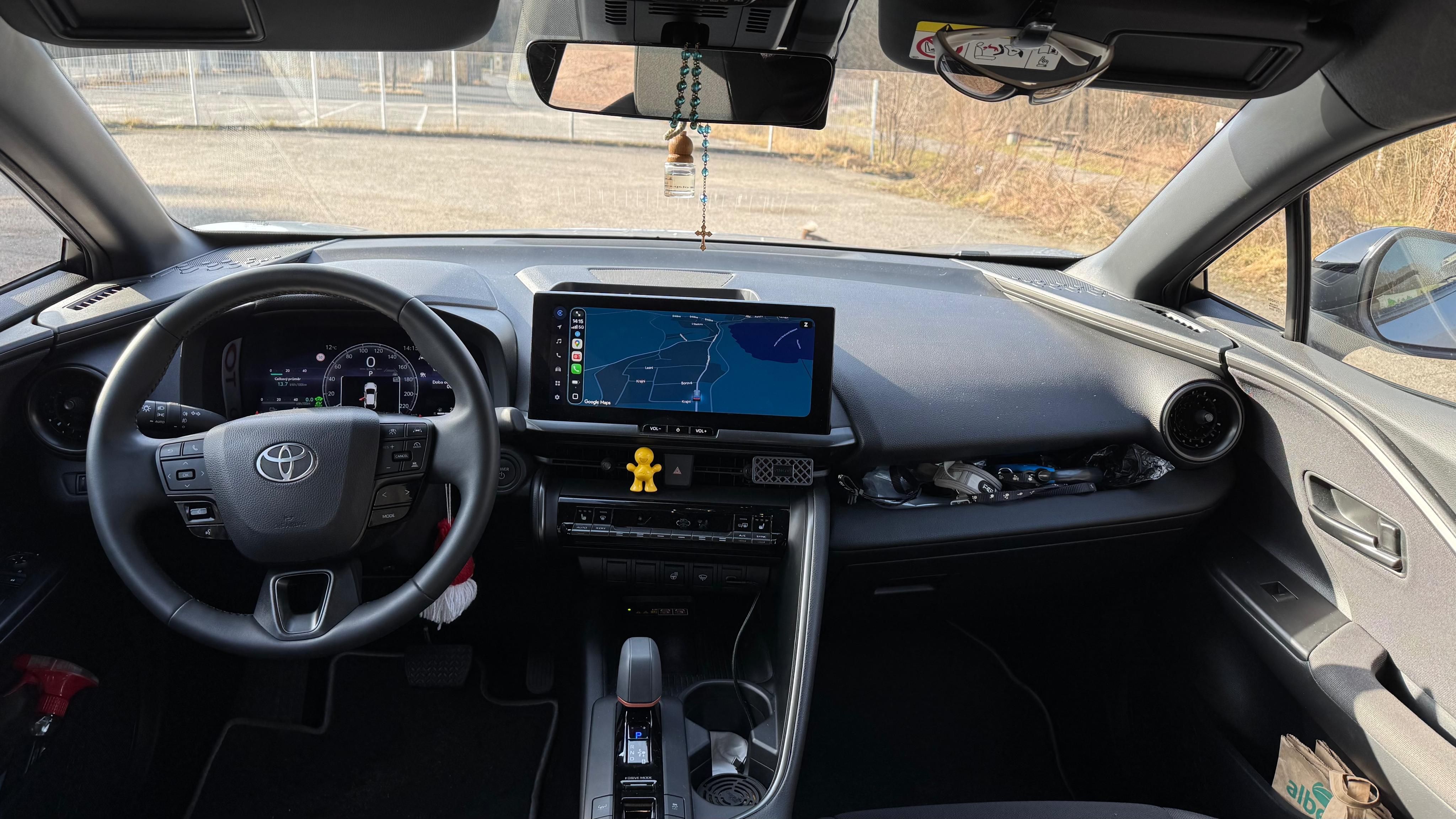 Toyota C-HR, 2.0l plug-in hybrid 223koni - fotka 5