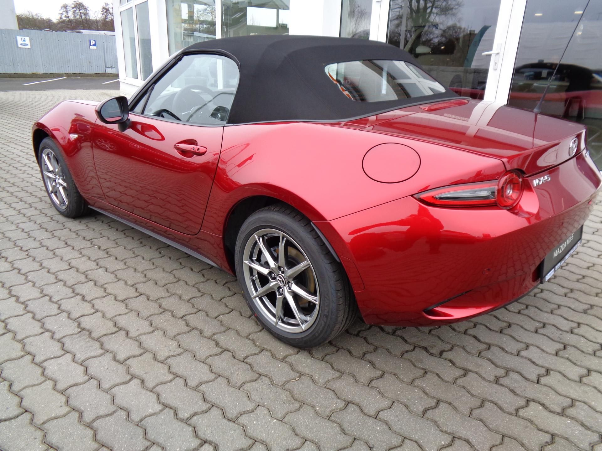 Mazda MX-5, 1,5i Exclusive-line,pl.střecha - fotka 4