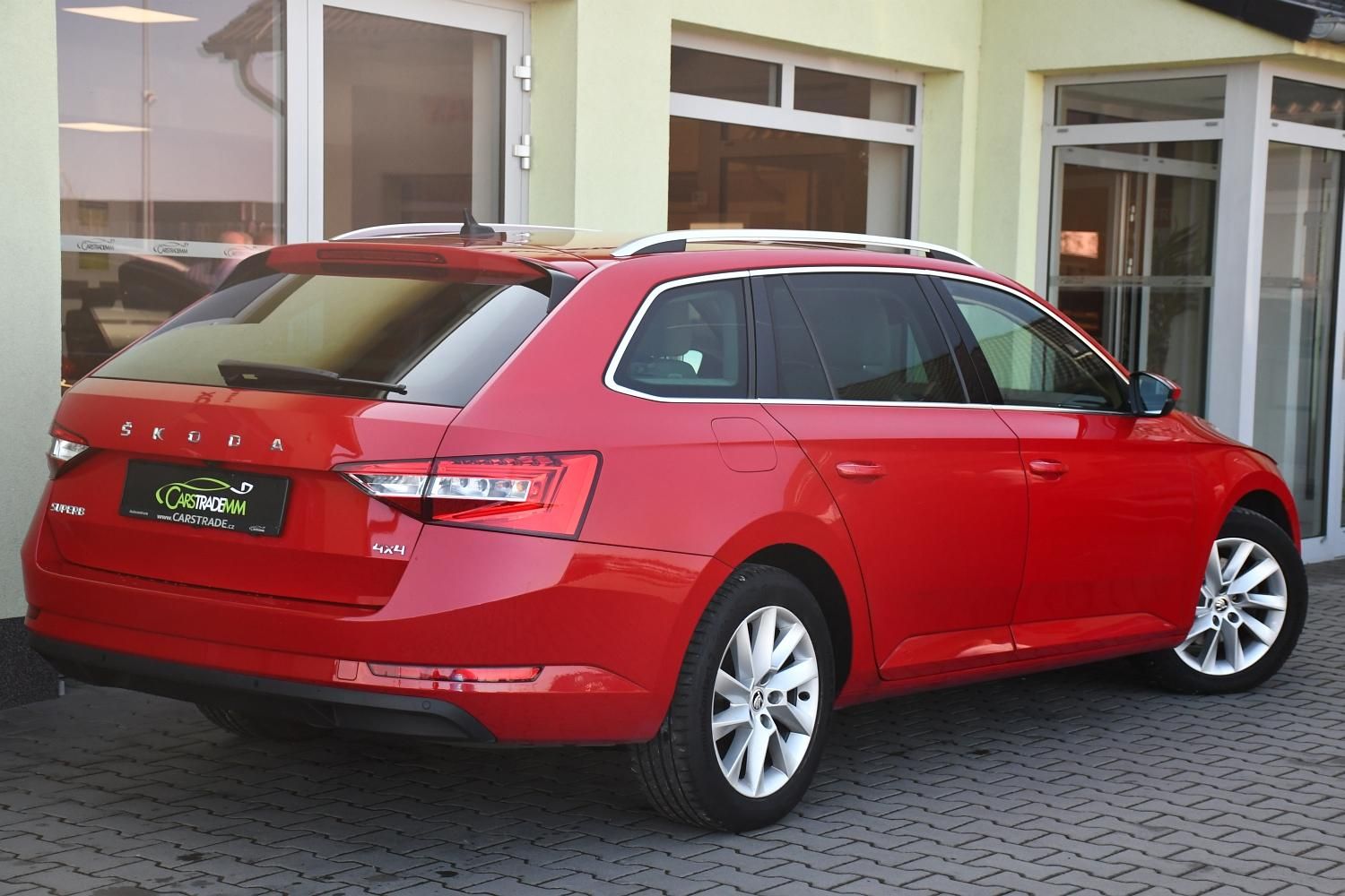 Škoda Superb, 2.0TDi147kW STYL DSG 4X4 ČR 1M - fotka 4