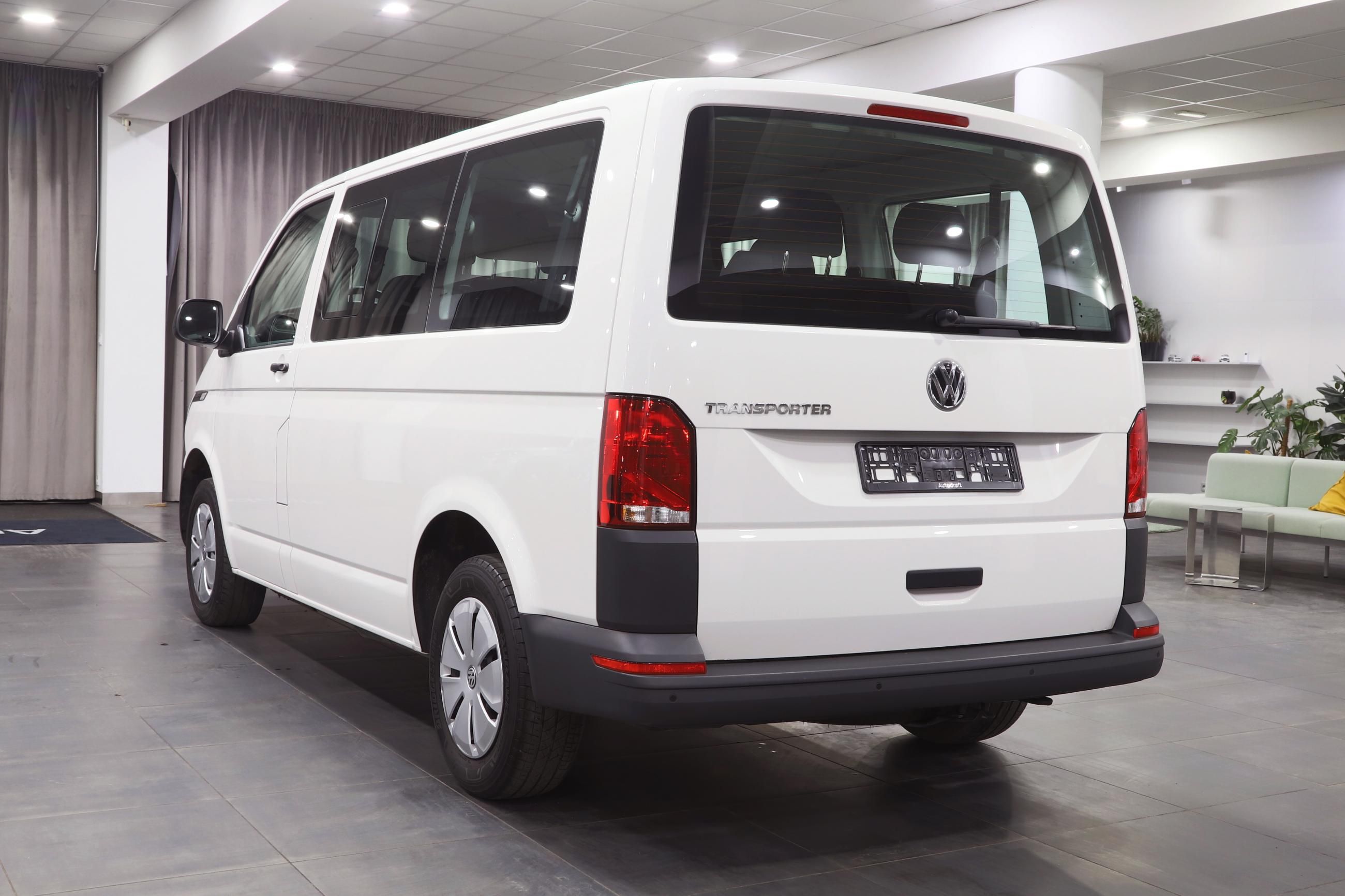 Volkswagen Transporter, T6 2.0 TDI 110kW DSG / 9-míst - fotka 4