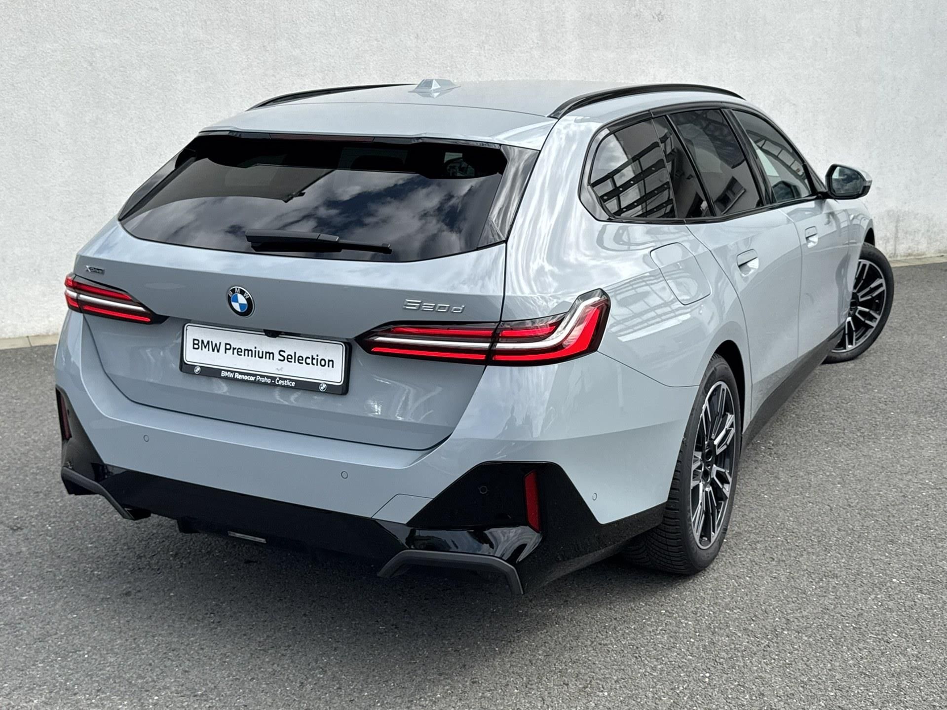 BMW Řada 5, 520d xDrive Touring M-Paket - fotka 3