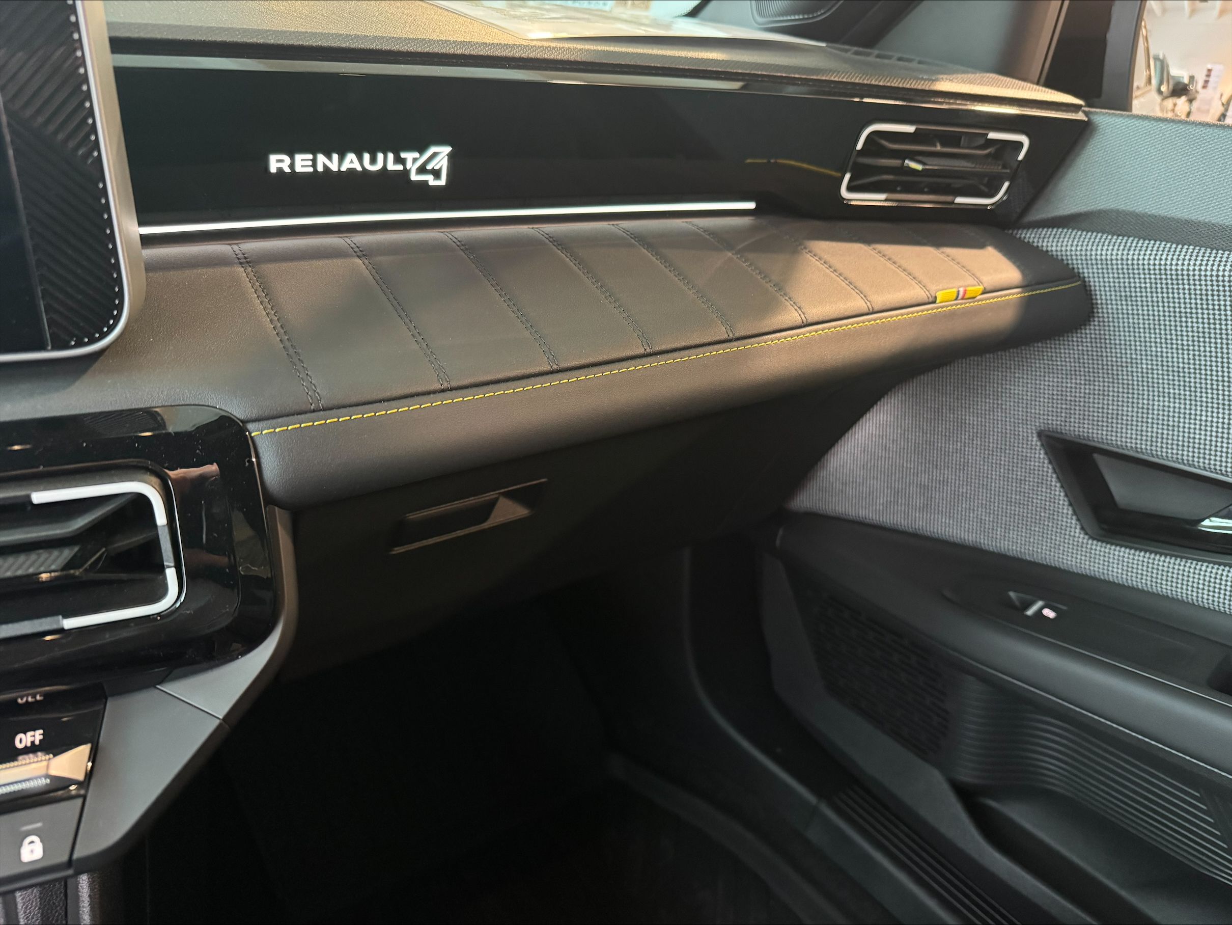 Renault R4, Iconic 150 k comfort range - fotka 4
