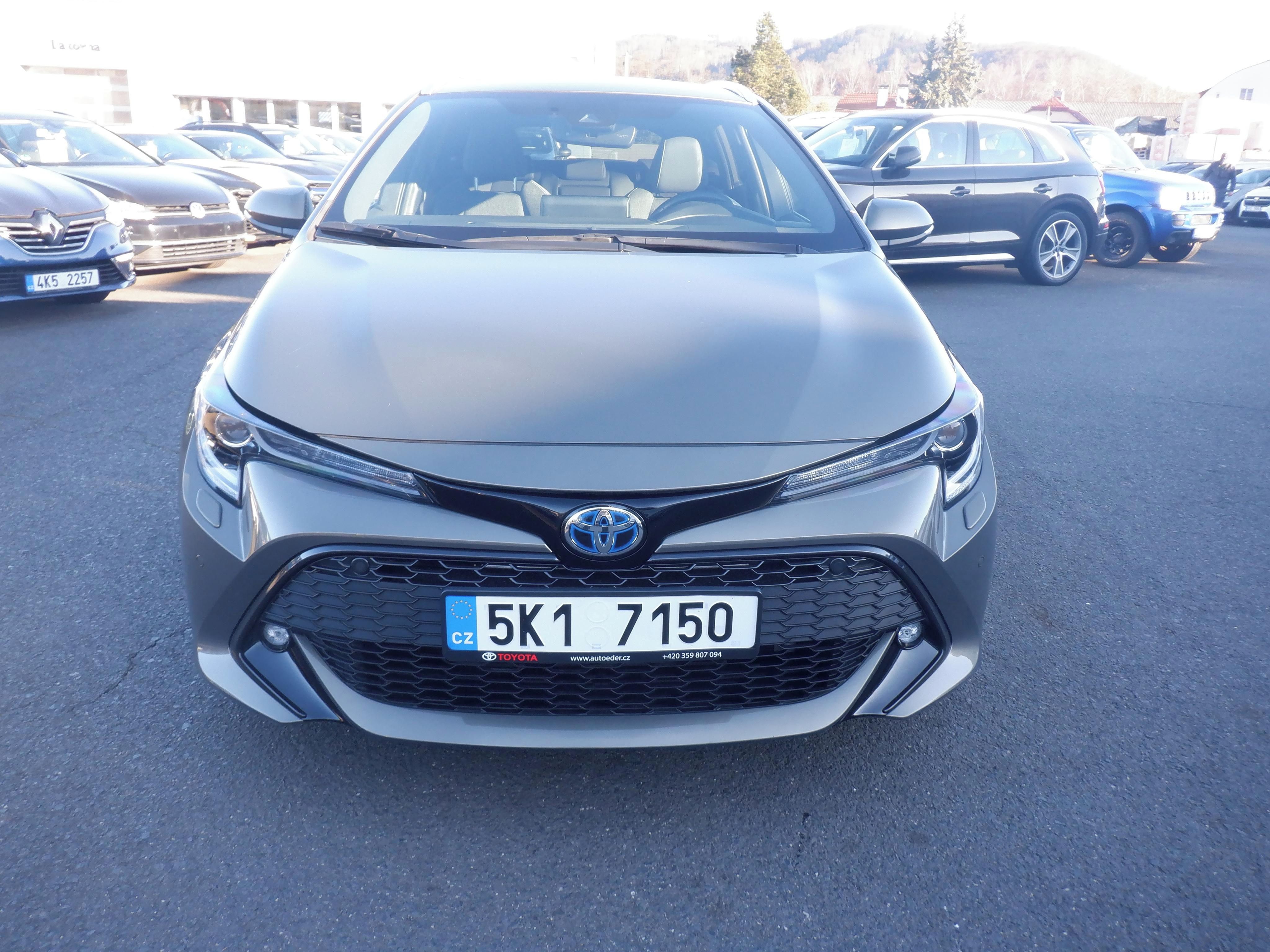 Toyota Corolla, 1.8 HEV Comfort Style,1.maj.ČR - fotka 2