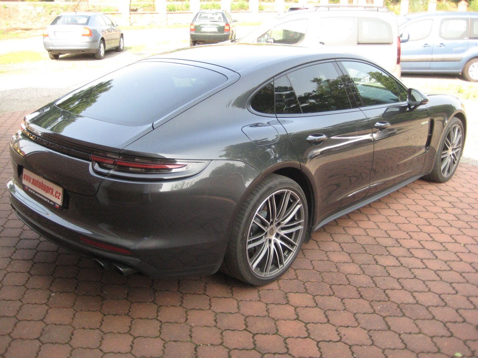 Porsche Panamera, 4E-HYBRID 1. MAJITEL, SERVIS - fotka 5