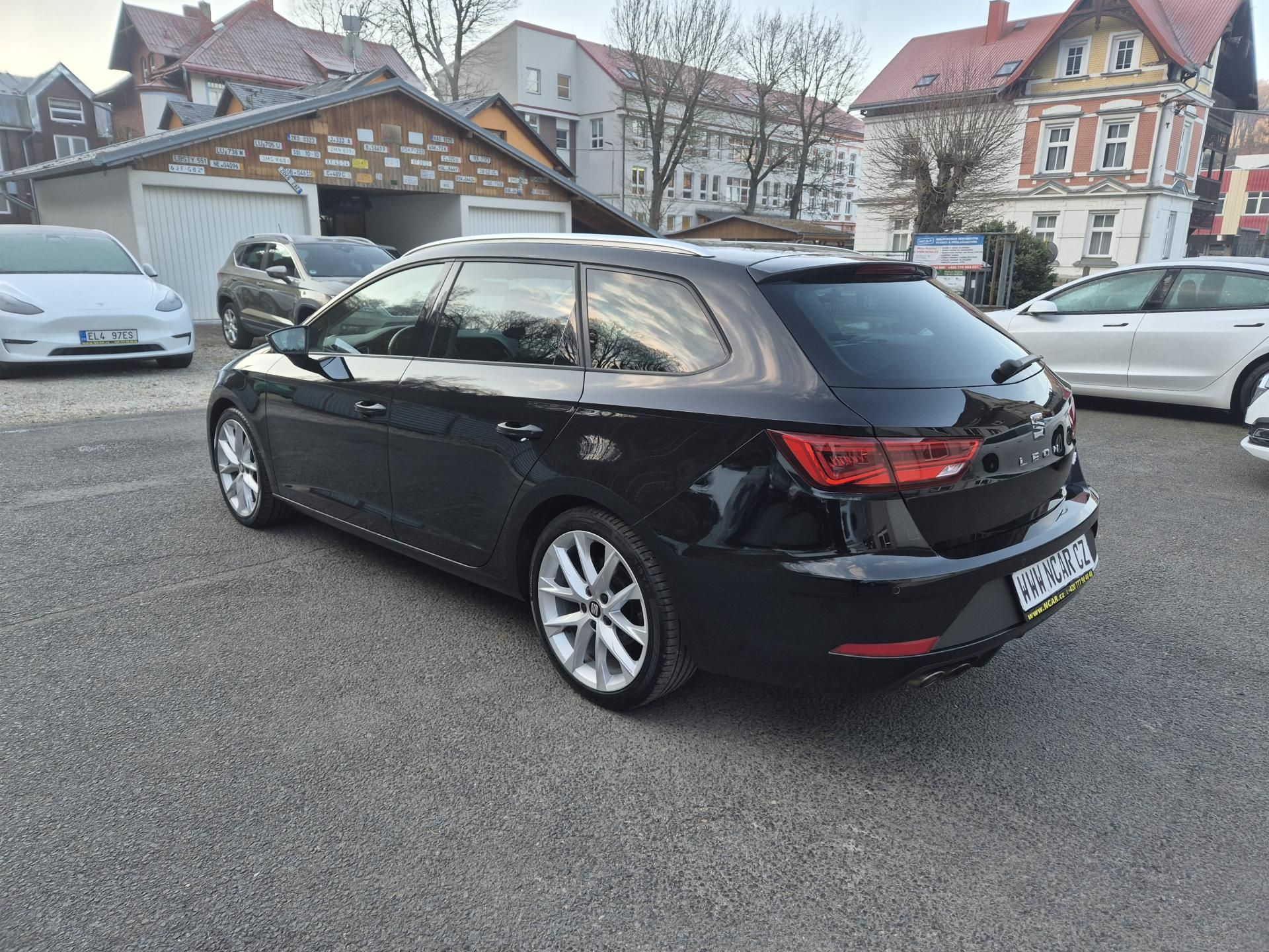 Seat Leon, ST FR 2,0TDi 110kw DSG 18ALU - fotka 4