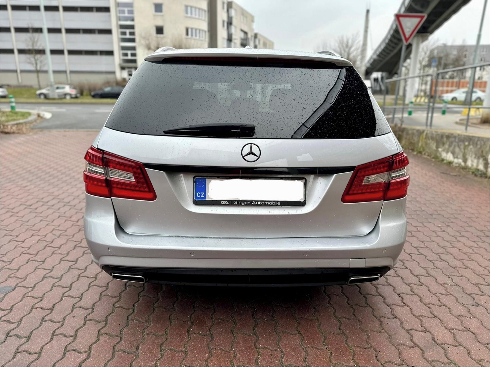 Mercedes-Benz Třídy E, 350cdi, na splátky všem - fotka 5