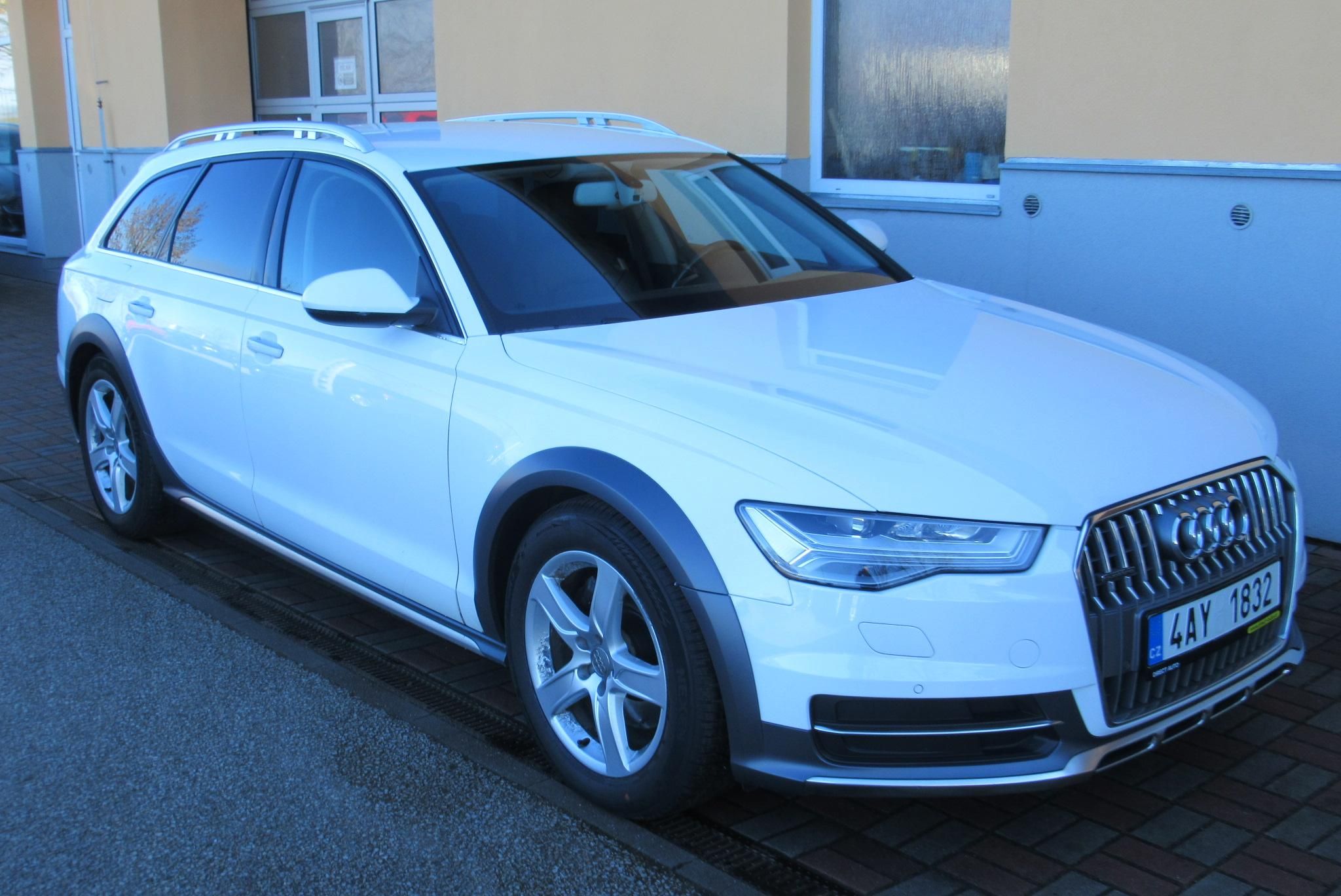 Audi A6 allroad, 3.0 TDI QUATTRO NAVI TAŽNÉ