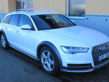 3.0 TDI QUATTRO NAVI TAŽNÉ