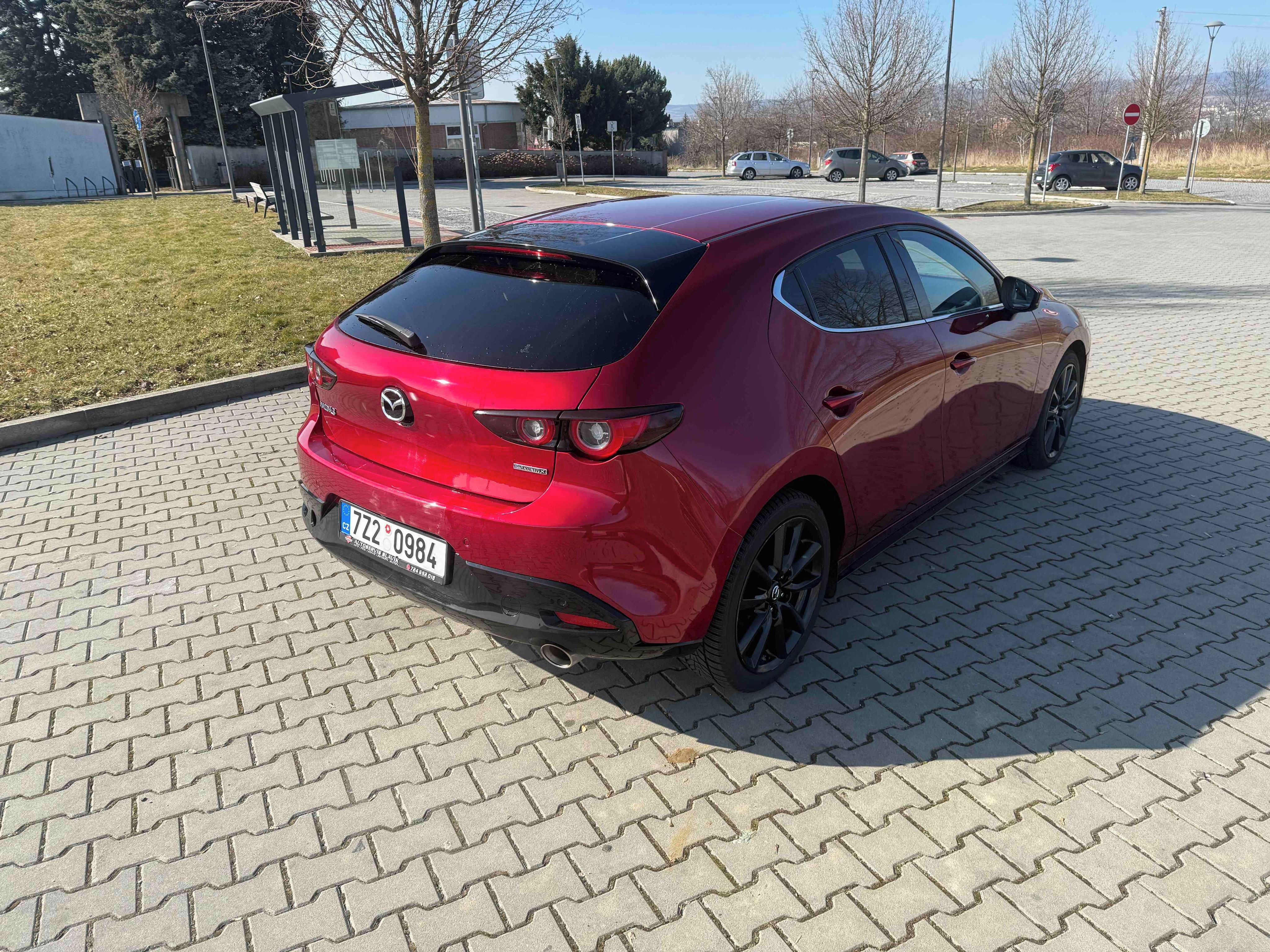 Mazda 3 - fotka 5
