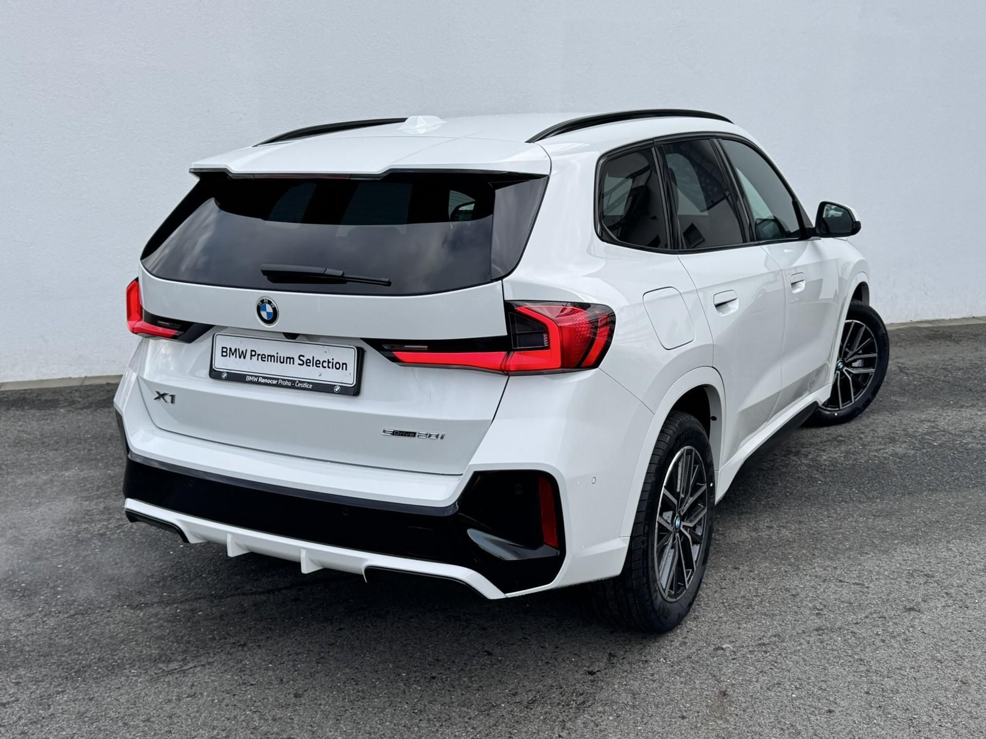 BMW X1, X1 sDrive20i - fotka 2