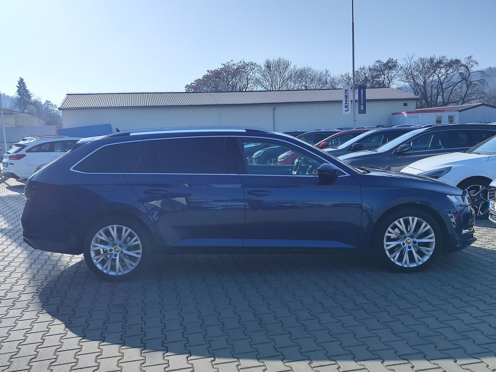 Škoda Superb, 2.0 TDI/140kW Style DSG - fotka 4