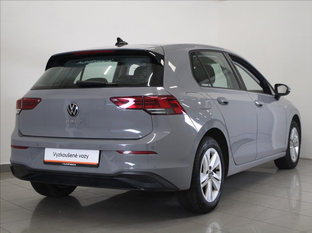 Volkswagen Golf, 1,0 TSi 81kW Life ČR 73tkm. - fotka 3