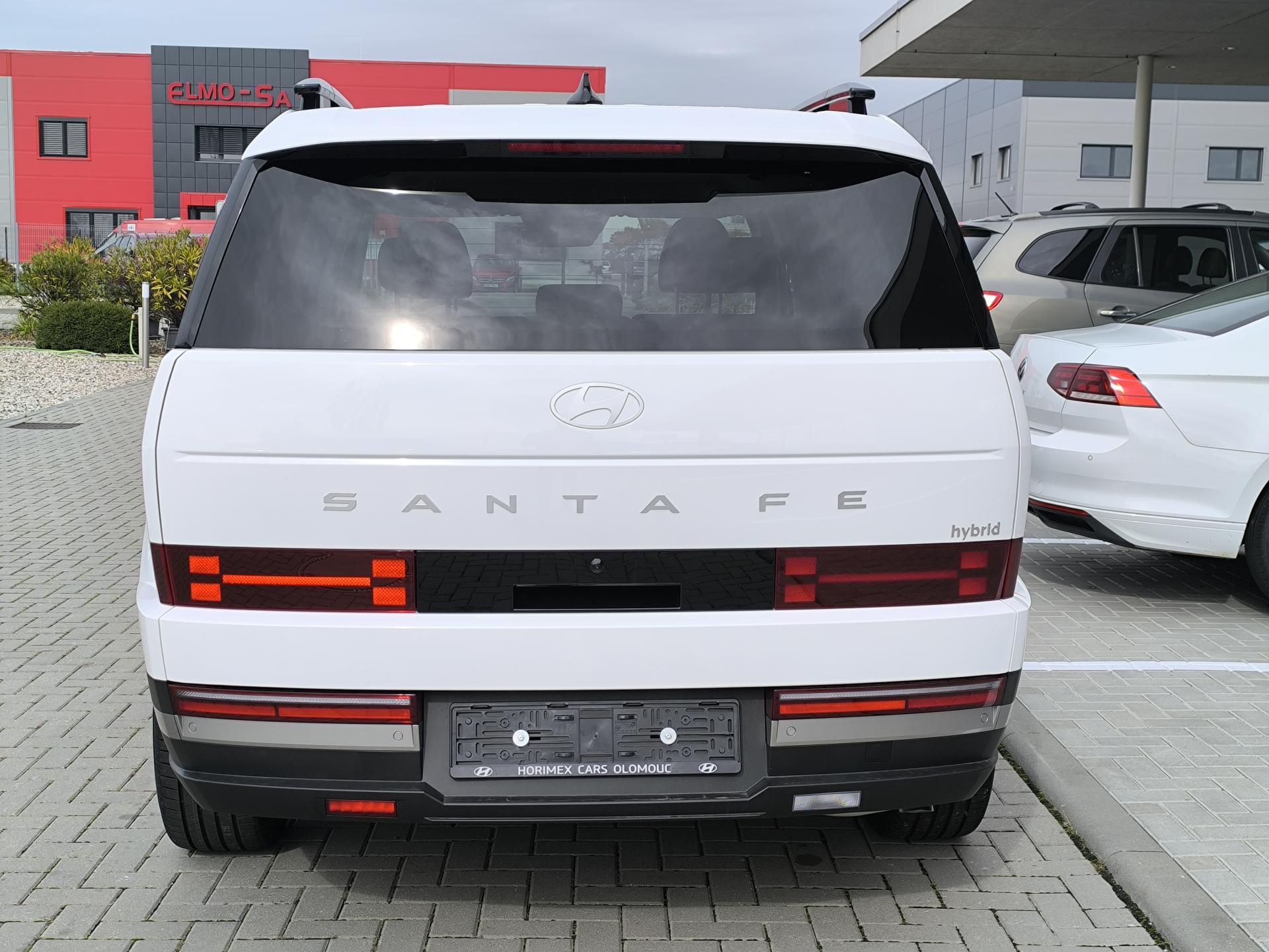 Hyundai Santa Fe, 1,6 T-GDI HEV 2WD SMART - fotka 4