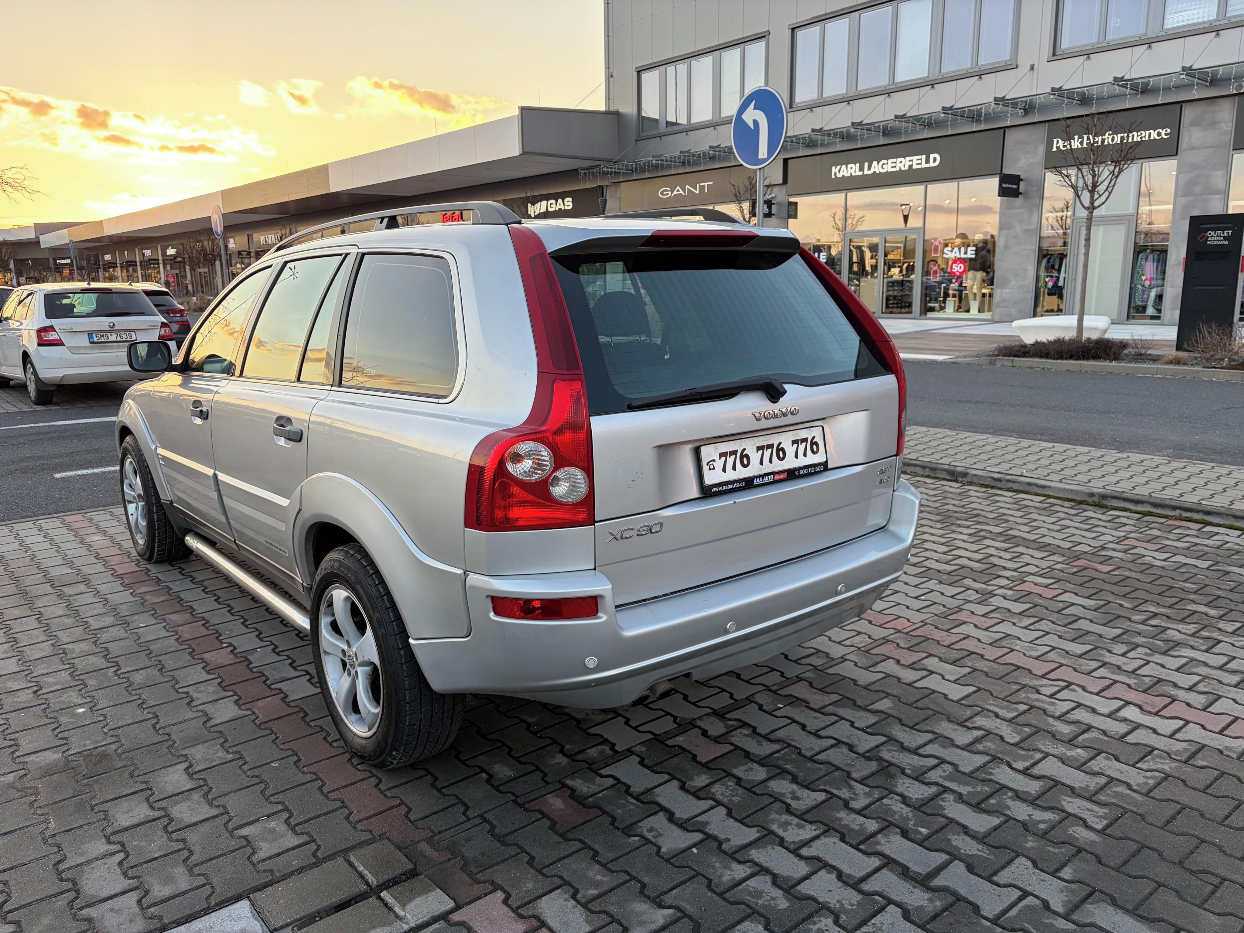 Volvo XC90, 2.5T 154kw 4x4 manuál ČR - fotka 5