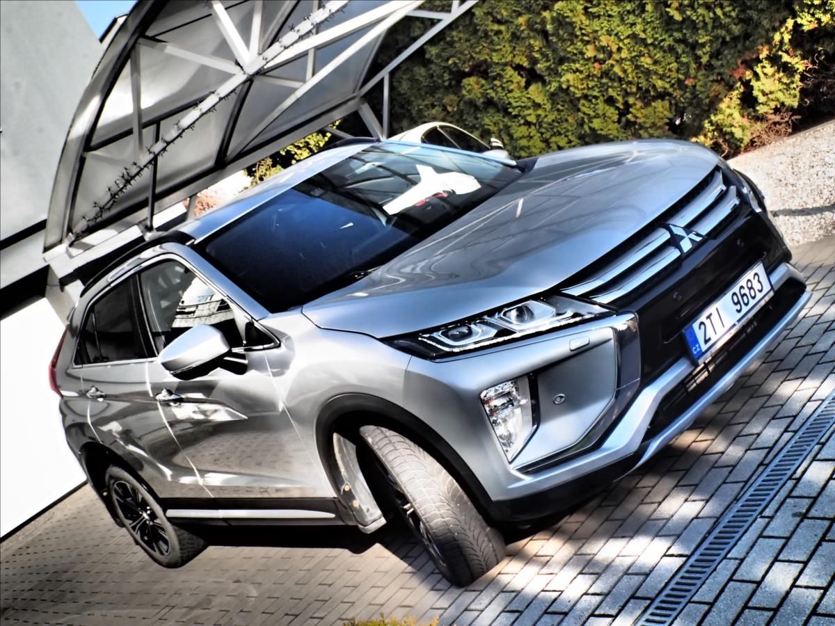 Mitsubishi Eclipse Cross, 1,5 4x4, Automat, 51000KM - fotka 3