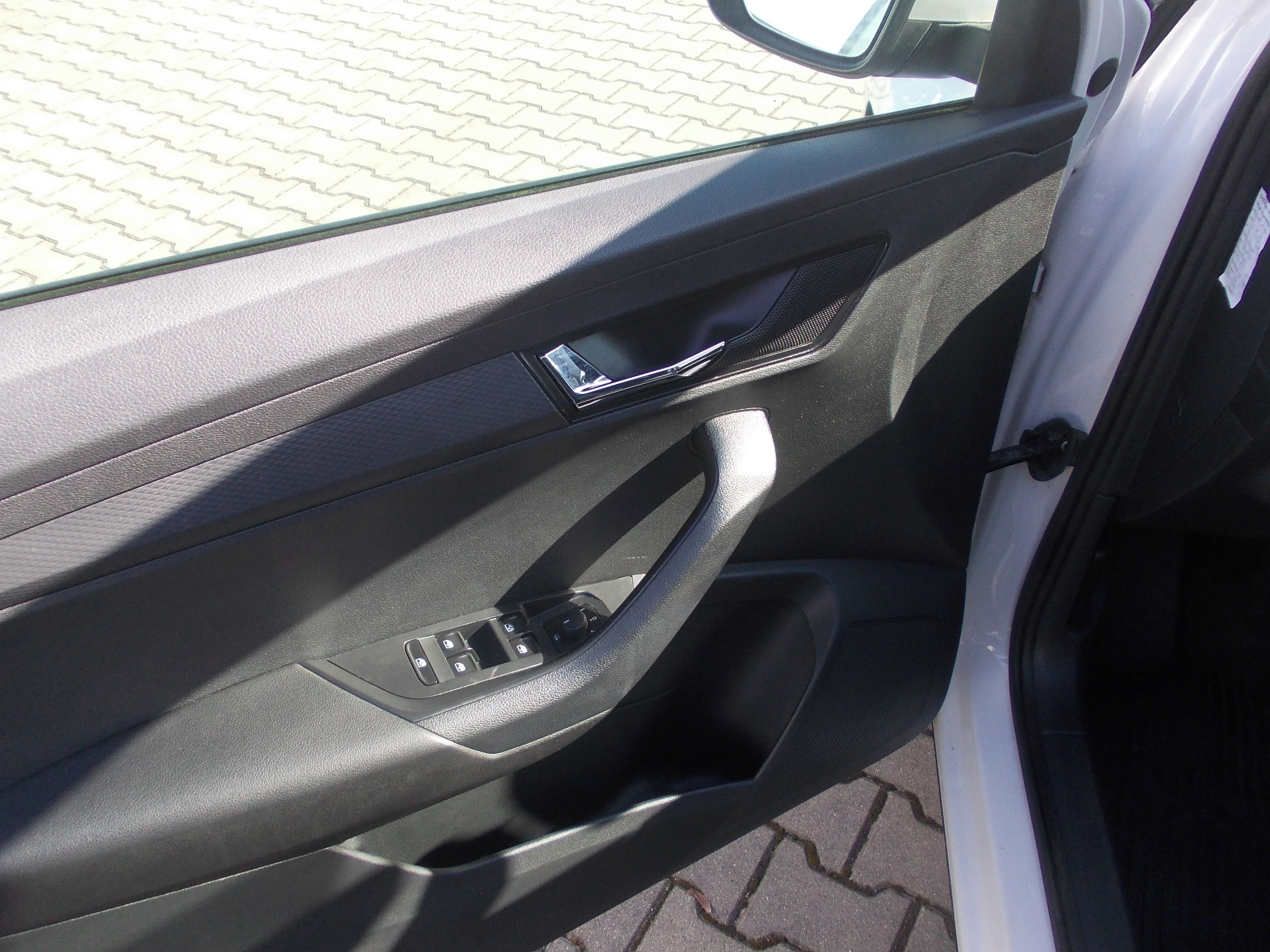 Škoda Karoq, 1.6TDI 85KW ČR - fotka 5