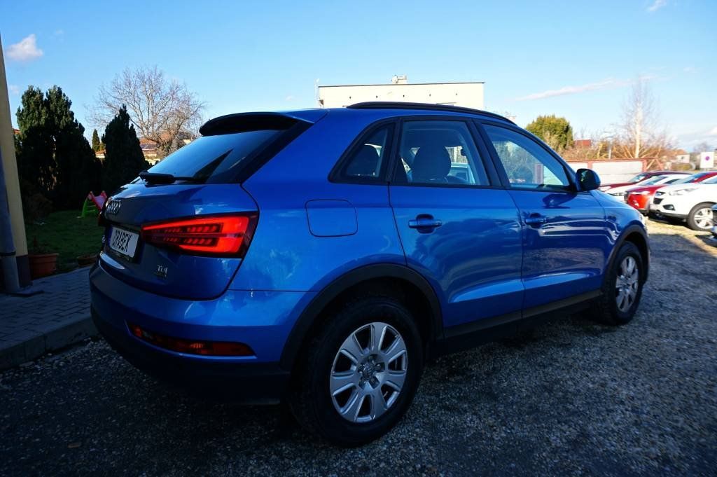 Audi Q3, S-LINE 2,0 TDI 110 kW - fotka 4