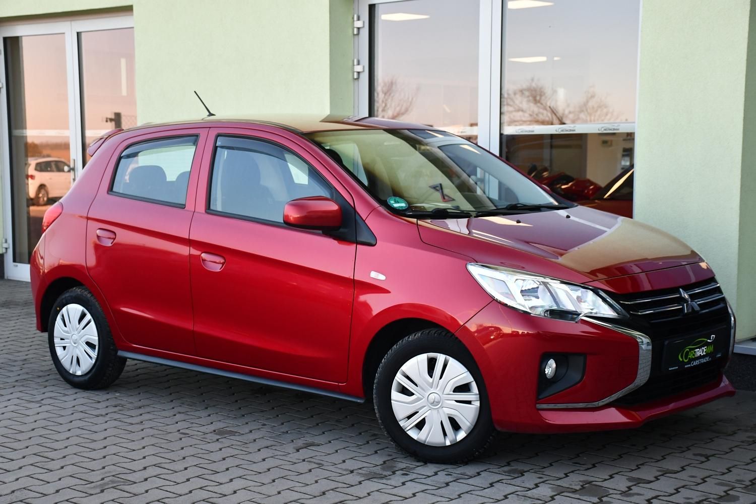 Mitsubishi Space Star, 1.0i 52kW A/C - fotka 2