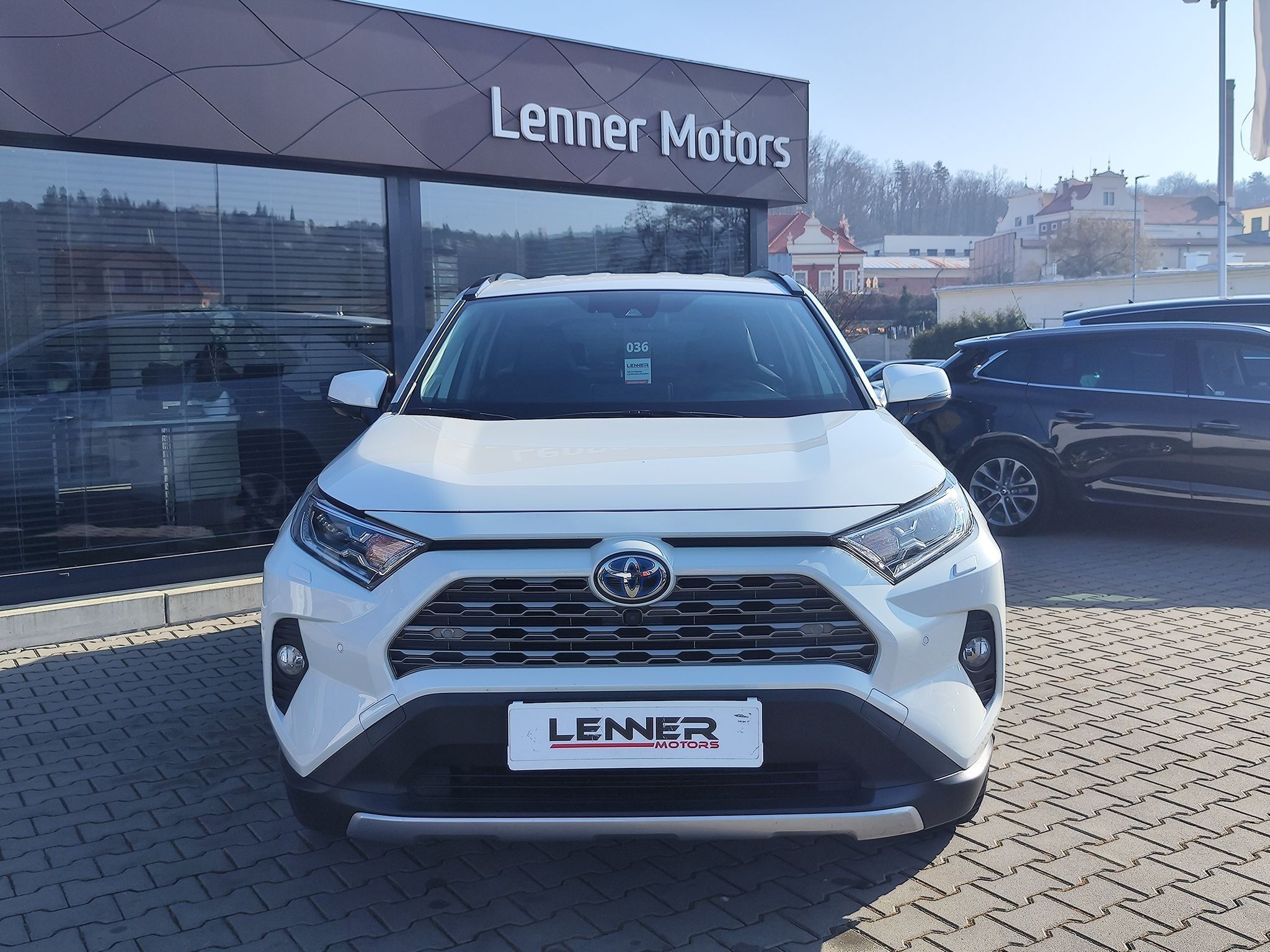 Toyota Rav4, 2.5 HEV/163kW Executive e-CVT - fotka 2