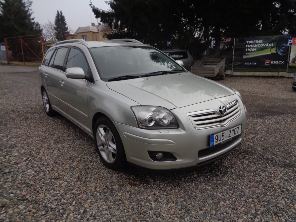 Toyota Avensis, 2,0