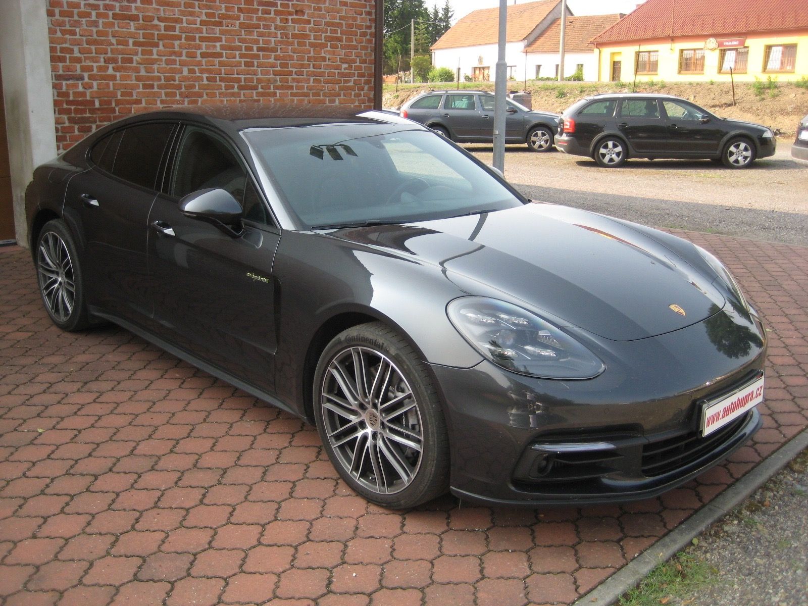 Porsche Panamera, 4E-HYBRID 1. MAJITEL, SERVIS - fotka 3
