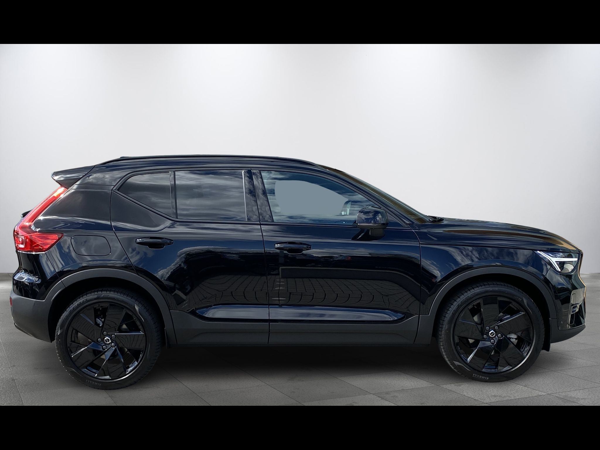 Volvo XC40, B3 PLUS BLACK EDITION ACC,360 - fotka 6