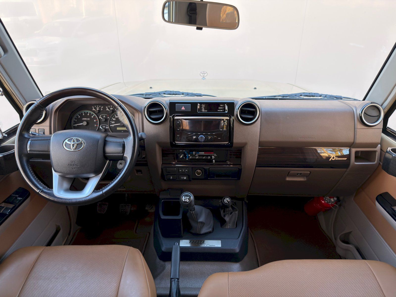Toyota Land Cruiser, GRJ79L 70th Anniversary editio - fotka 5