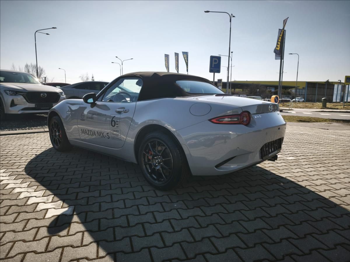 Mazda MX-5, 1,5 MX-5 ST G132 6MT Homura - fotka 4