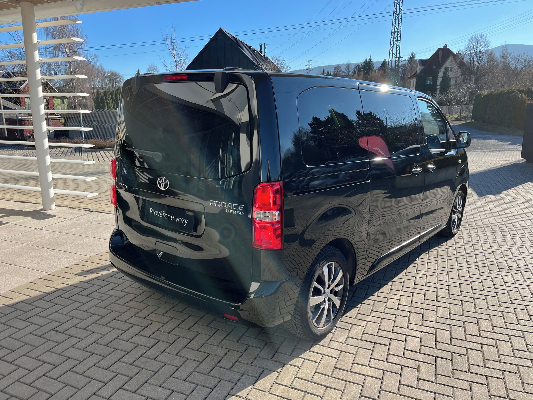 Toyota Proace Verso, 2,0 177k VIP L1 Webasto 8AT 7s - fotka 6