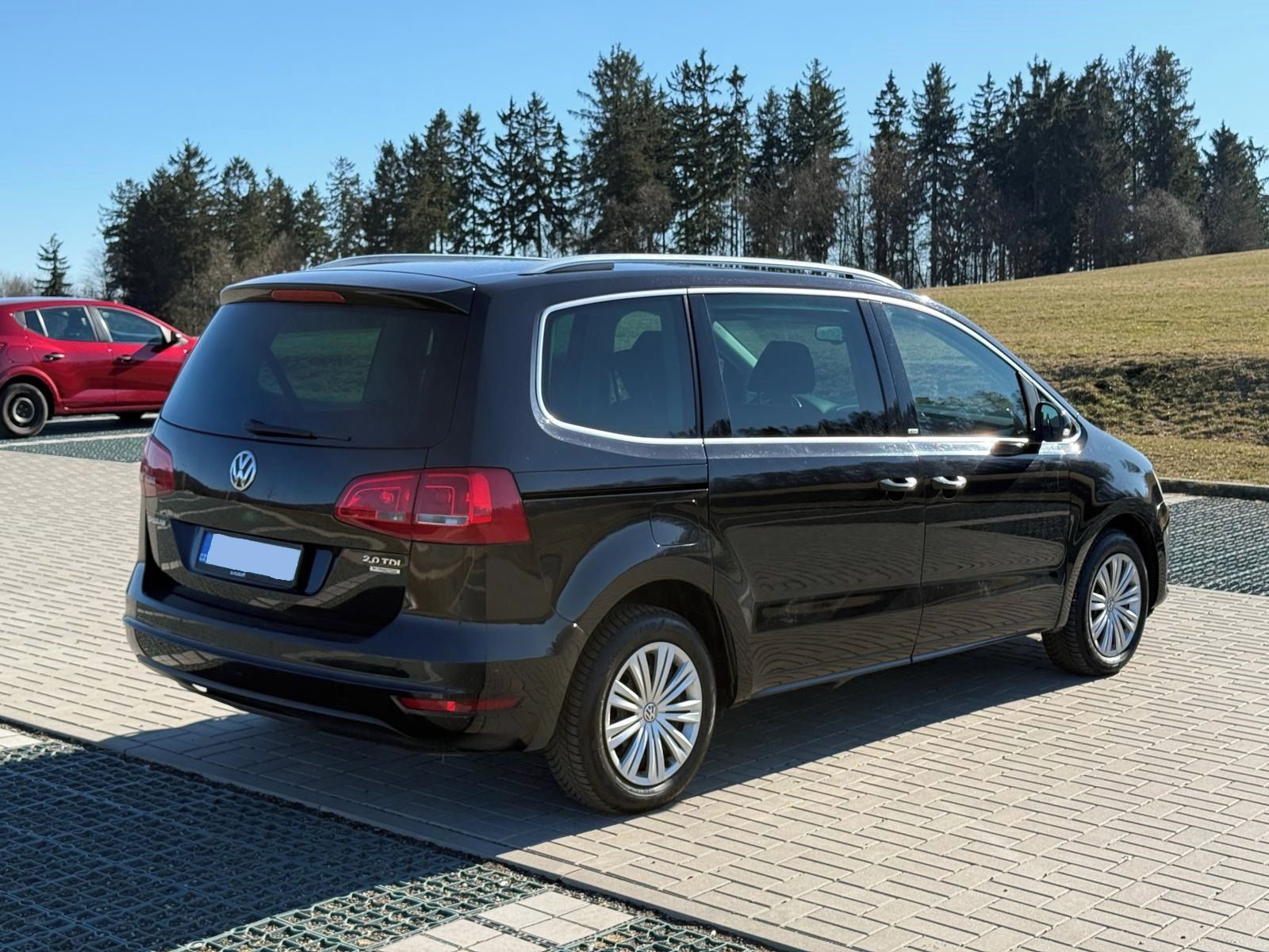 Volkswagen Sharan, 2.0TDI 103kW, 7míst, tažné,DPH - fotka 5