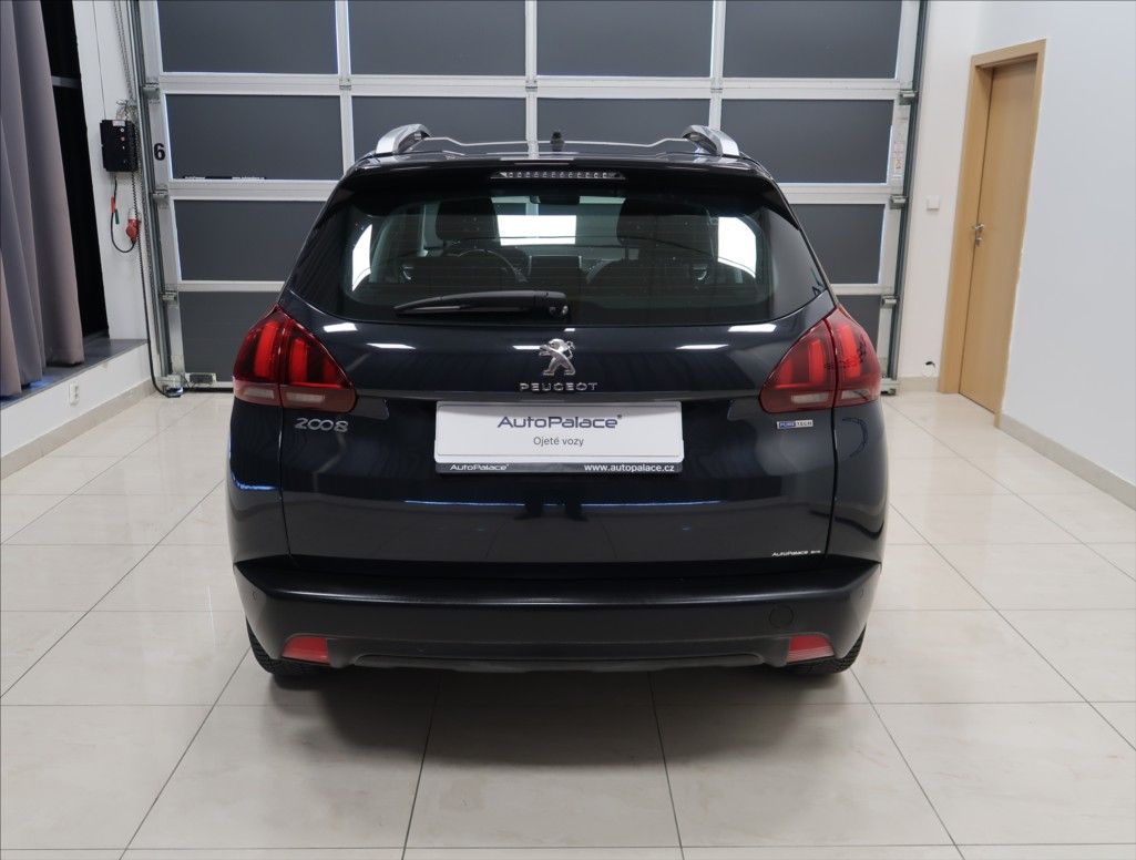 Peugeot 2008, 1,2 ČR 1. MAJITEL VÝHŘEV - fotka 6