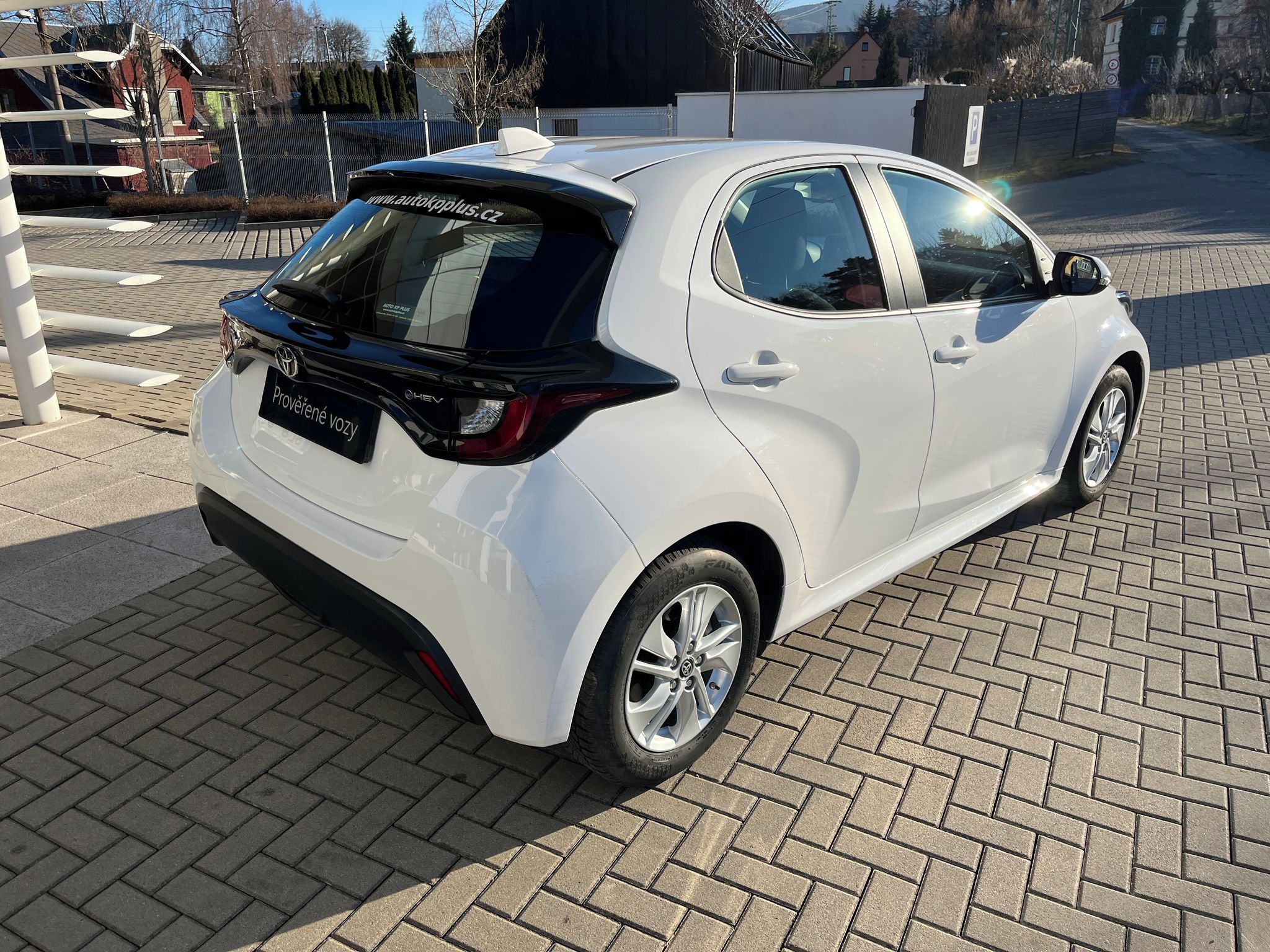 Toyota Yaris, 1.5 Hybrid e-CVT Comfort - fotka 6