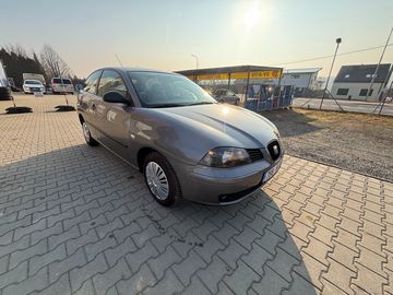 1,2i klima, poctivé km, 1. maj