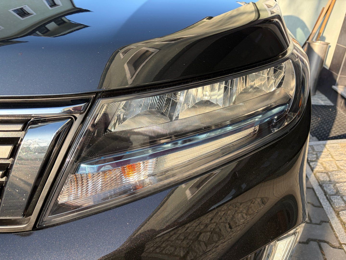 Suzuki Vitara, 1,4i -hybrid,95kW,4x4,serviska - fotka 4