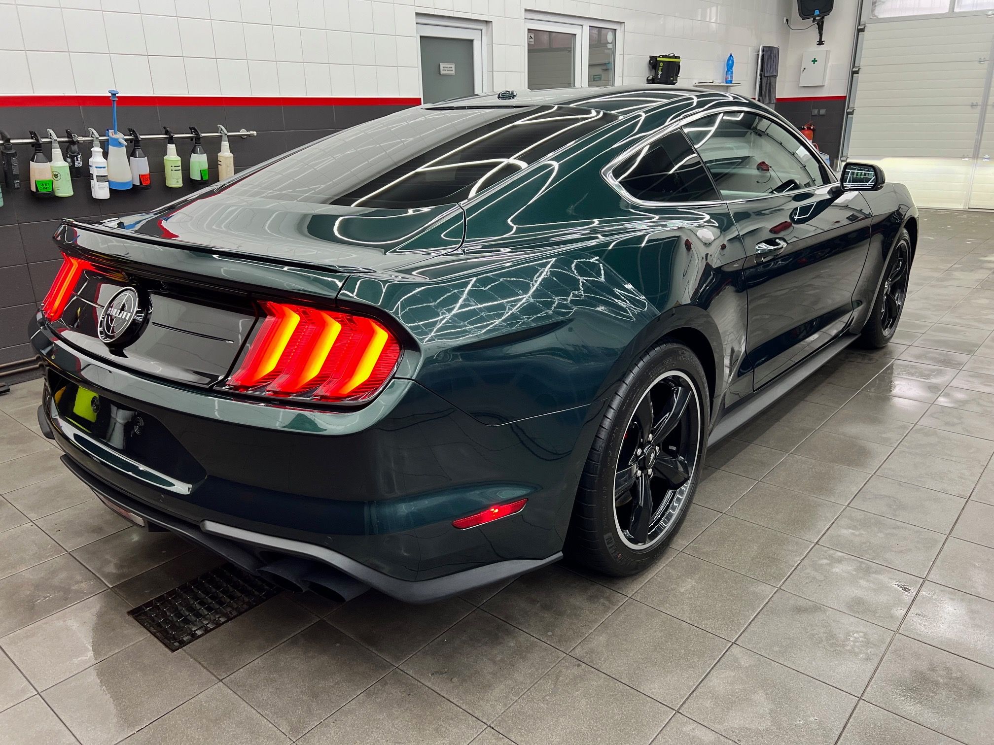 Ford Mustang, V8 5.0L, BULLITT,MagneRide,B&O - fotka 6