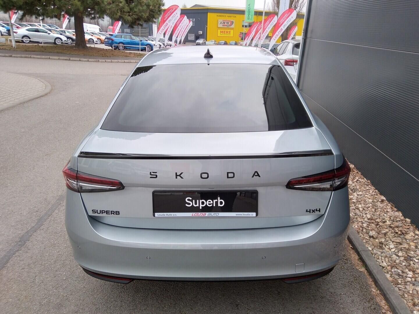 Škoda Superb, Sportline 2,0 TSI 195 kW - fotka 3