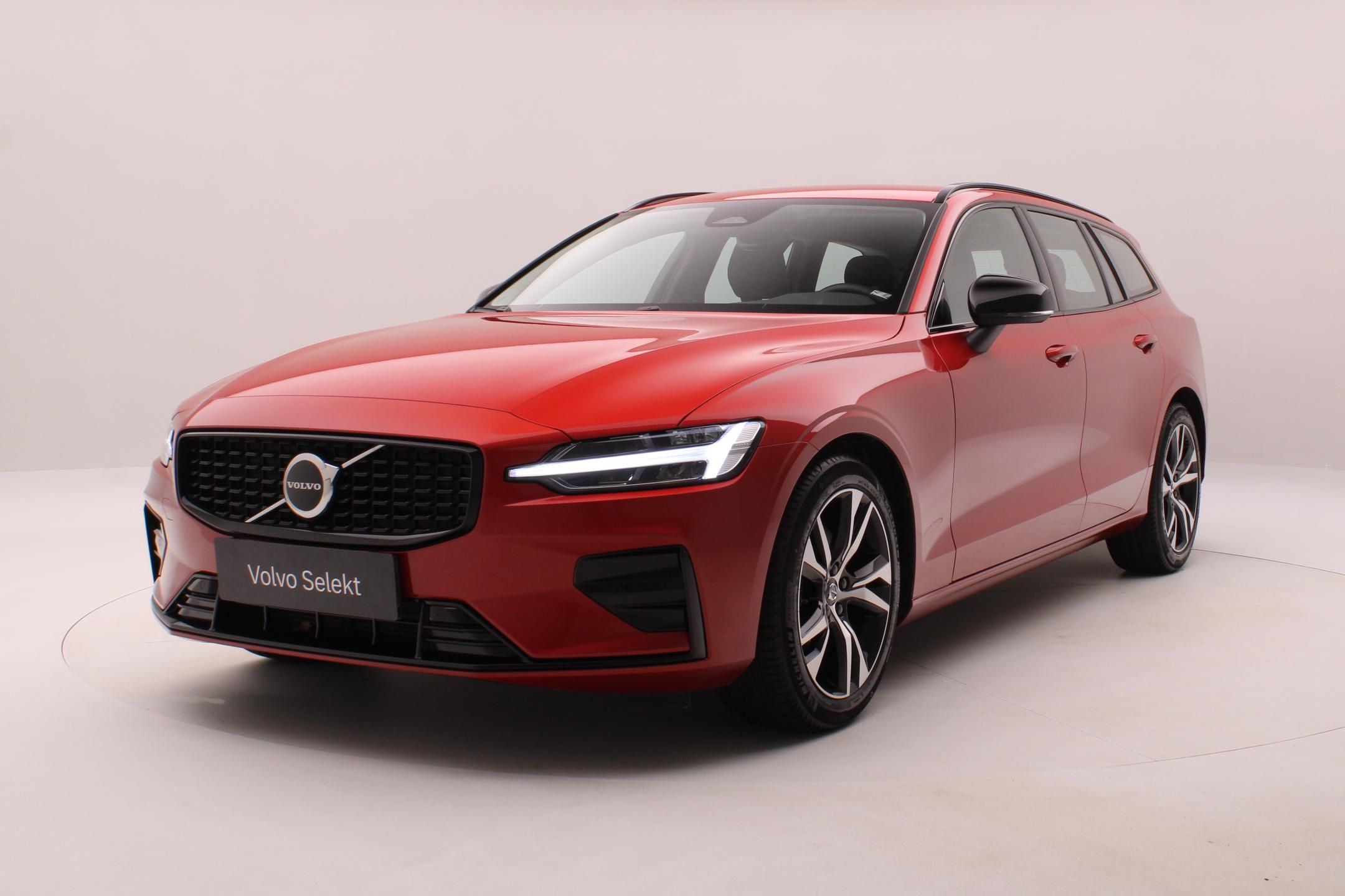 Volvo V60, B4 DARK PLUS AUT CZ