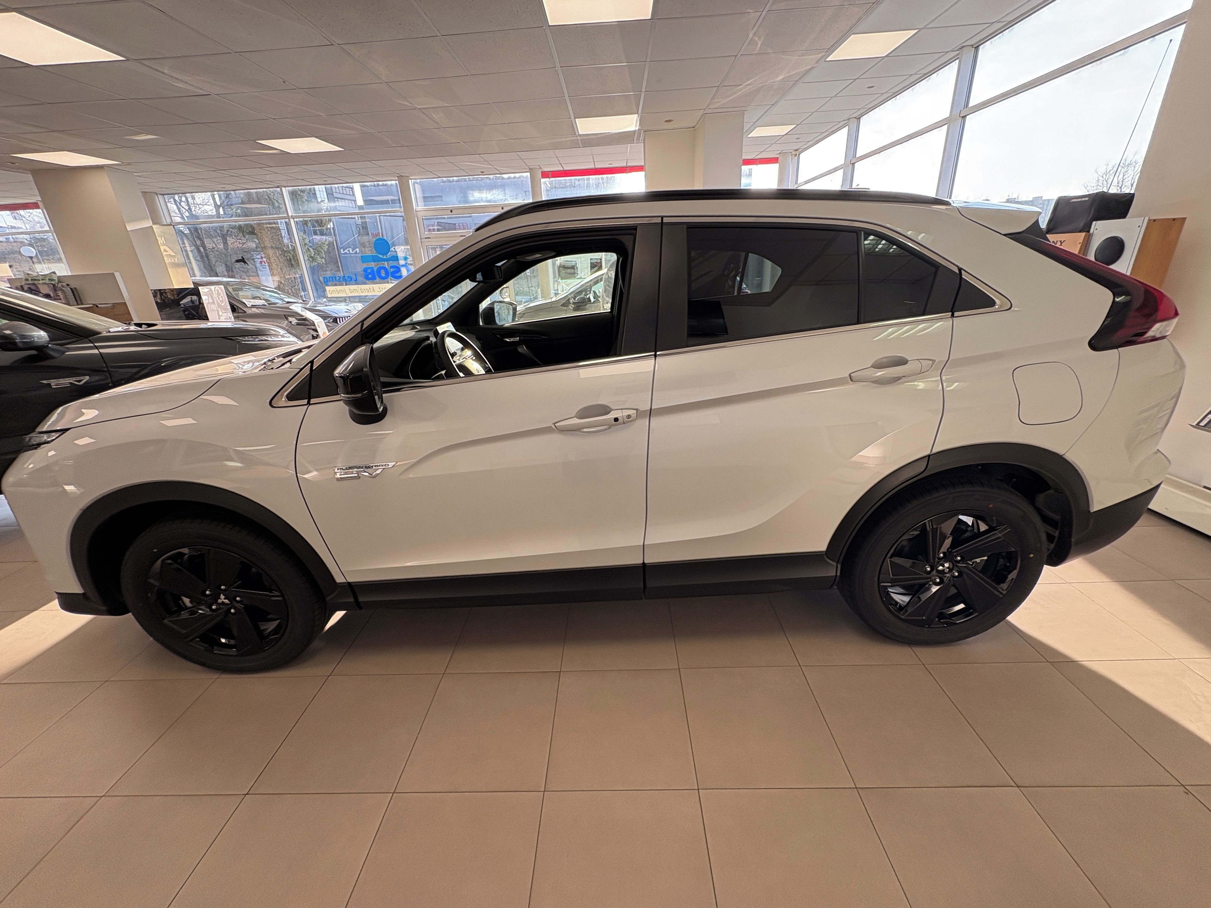 Mitsubishi Eclipse Cross, BLACK EDITION PHEV 2,4INTENSE+ - fotka 5
