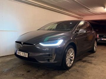Performance AWD 7 míst Pano.