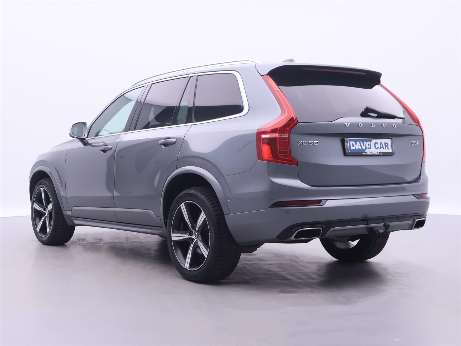 Volvo XC90, 2,0 D5 Aut. AWD CZ R-Design - fotka 5