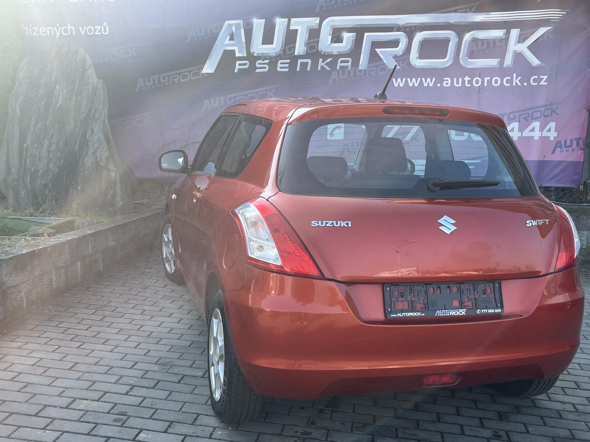 Suzuki Swift, 1.2/69kW - fotka 5