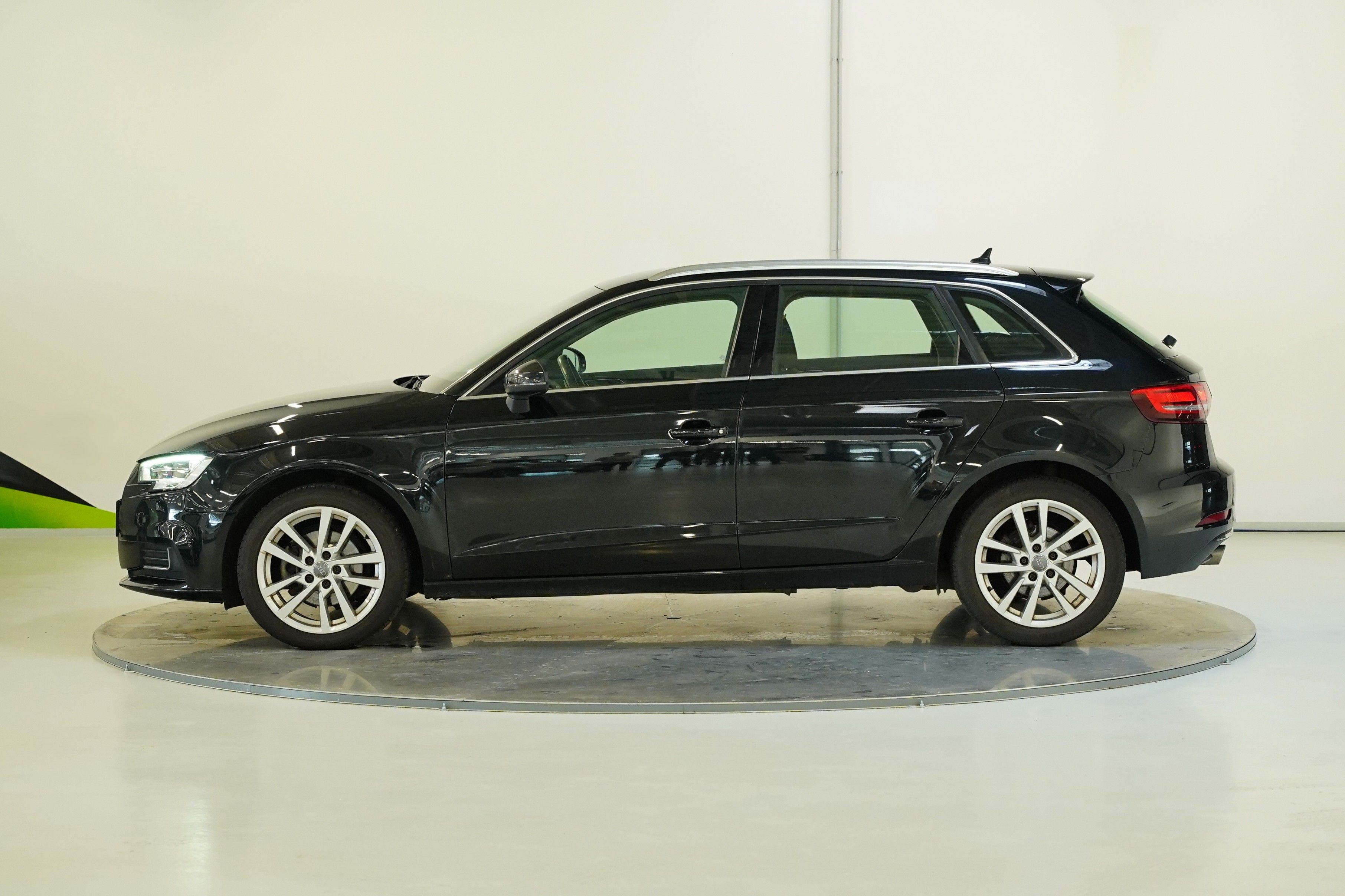Audi A3, 30 TFSI 85 kW Sportback design - fotka 3