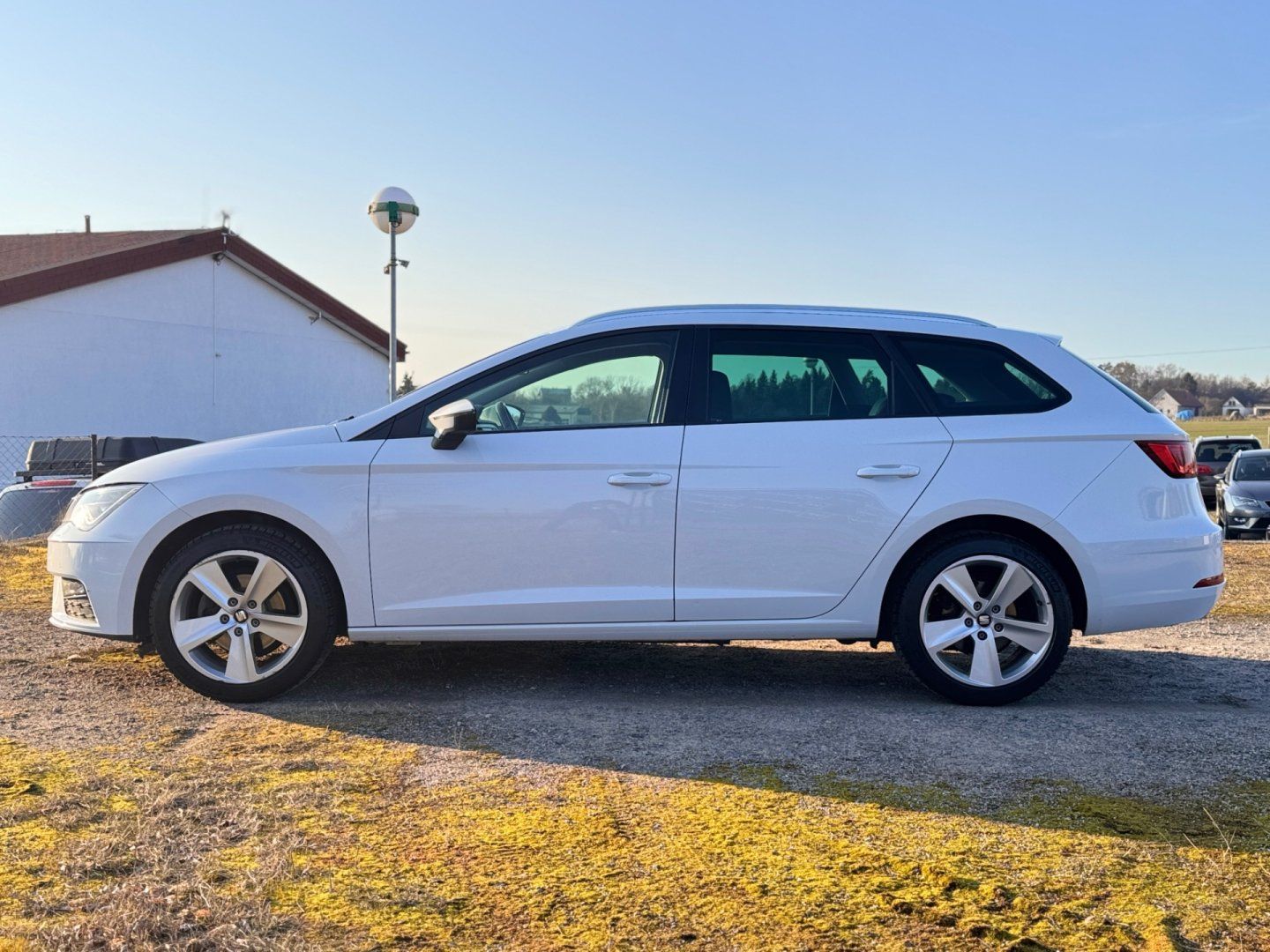 Seat Leon, ST 2.0 TDI DSG LED ACC - fotka 4