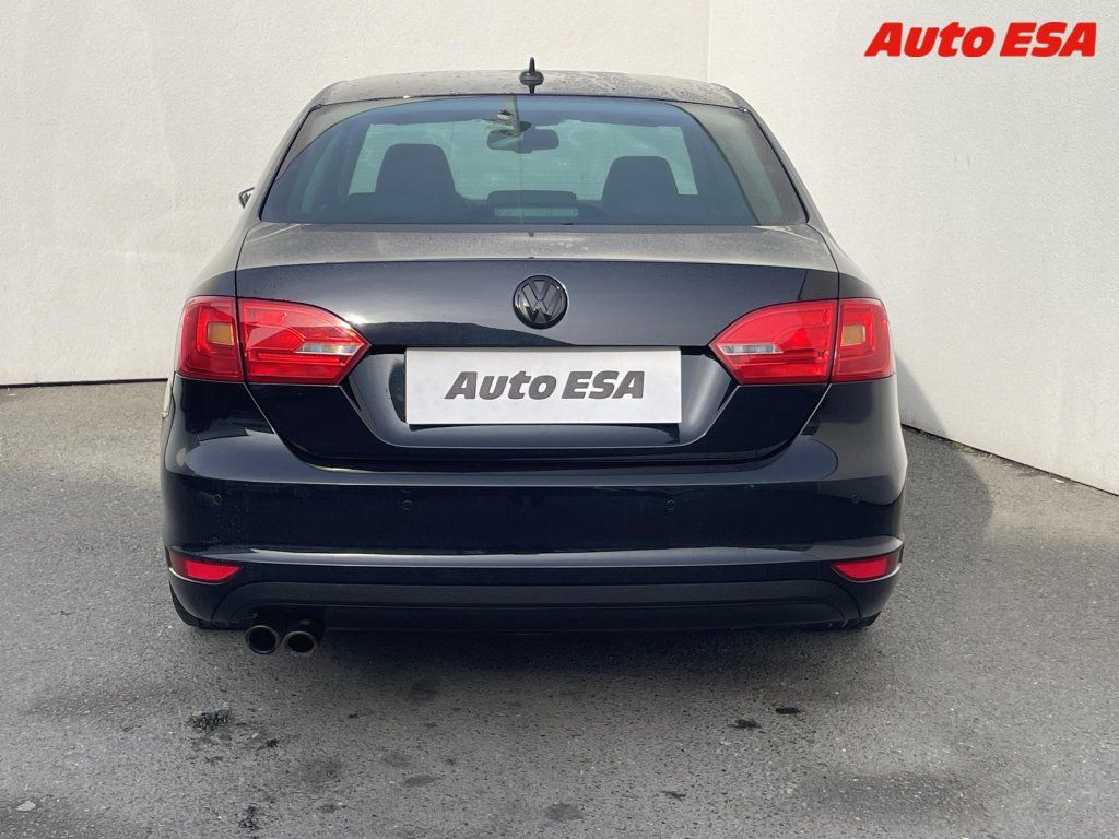 Volkswagen Jetta, 1.4 TSi,Highline,+kola - fotka 5